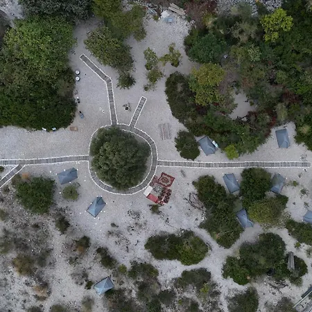 Lost Paradise Eco